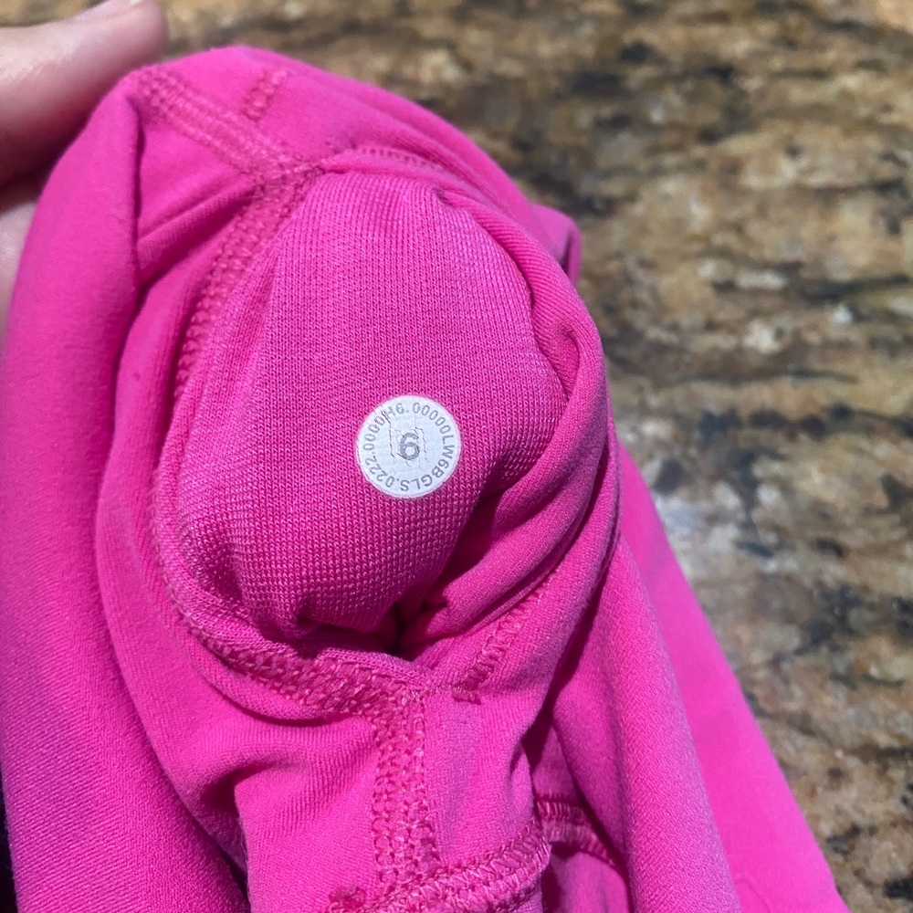 Sonic Pink Lululemon Align leggings ‘23 size 6